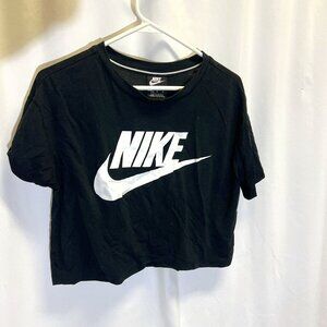 Nike Cropped Boxy Style Tee Shirt